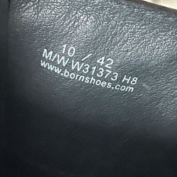 Born women's size 10 black boots - Picture 2 of 2